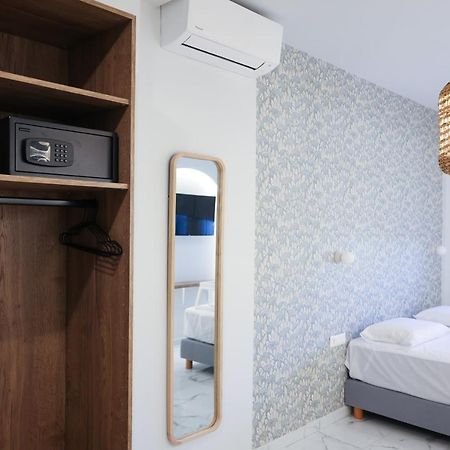 Uphill Unique Boutique Suites Szkiáthosz Kültér fotó