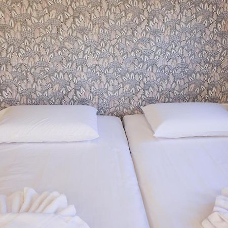 Uphill Unique Boutique Suites Szkiáthosz Kültér fotó
